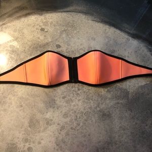 Triangl neoprene bikini top